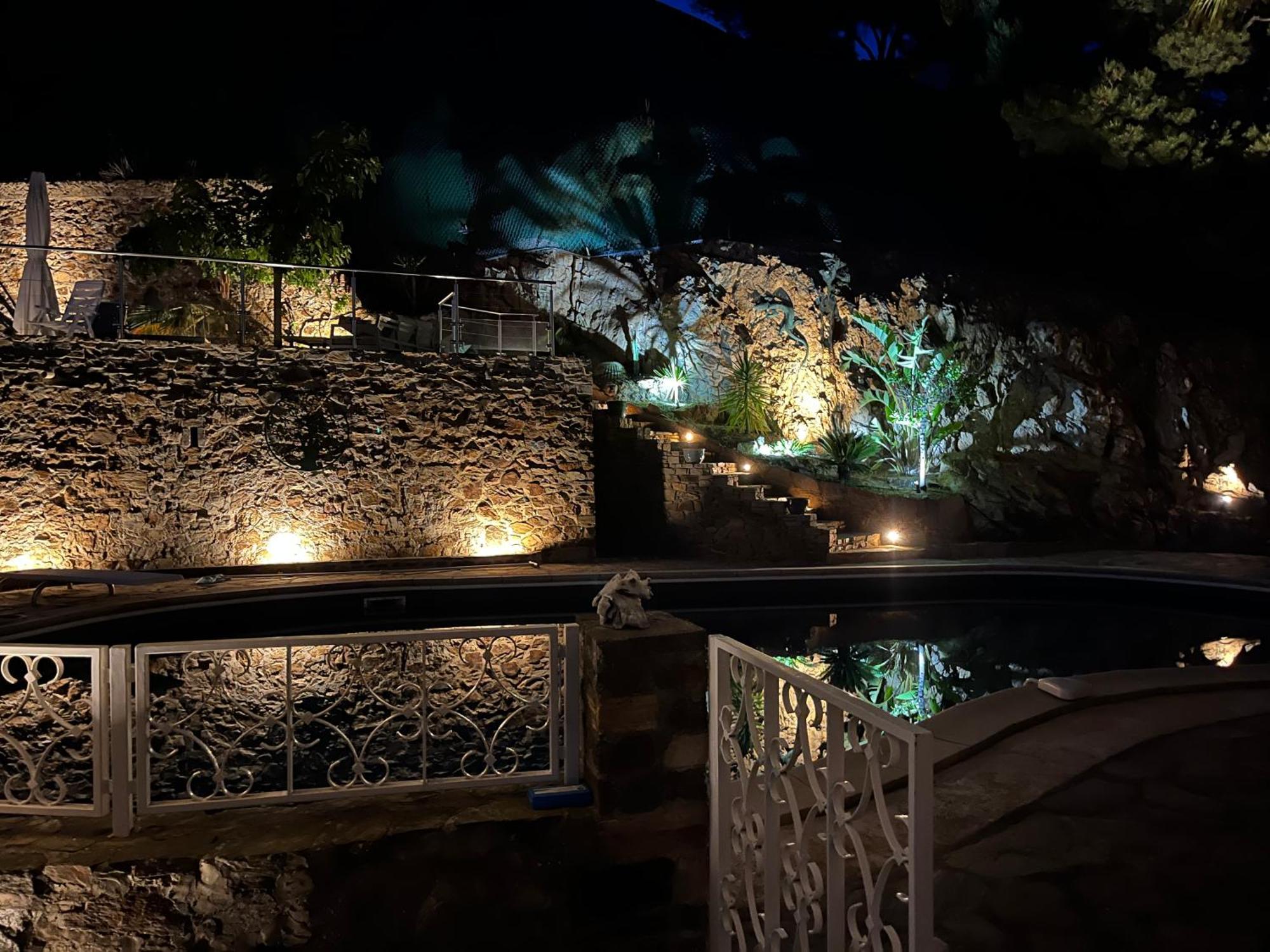 Meublé tourisme 4*, les pieds dans l'eau, Villa LAS PALMERAS La Londe-les-Maures Esterno foto