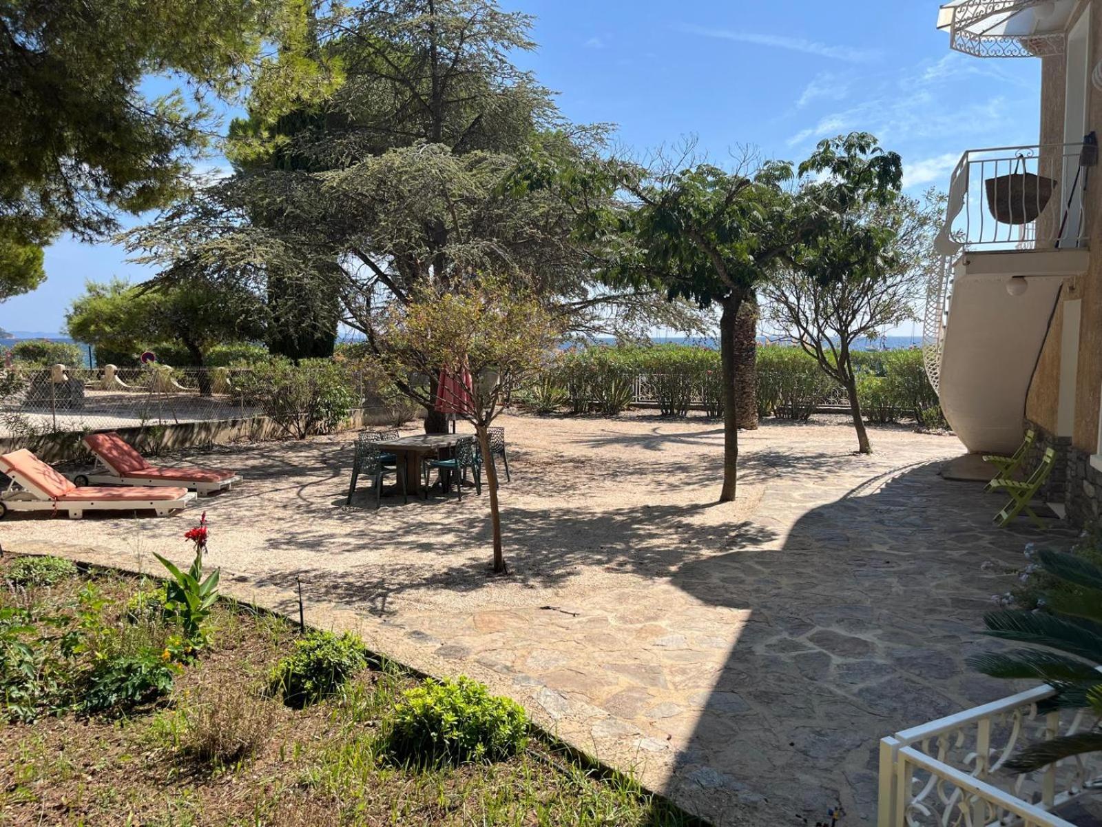 Meublé tourisme 4*, les pieds dans l'eau, Villa LAS PALMERAS La Londe-les-Maures Esterno foto