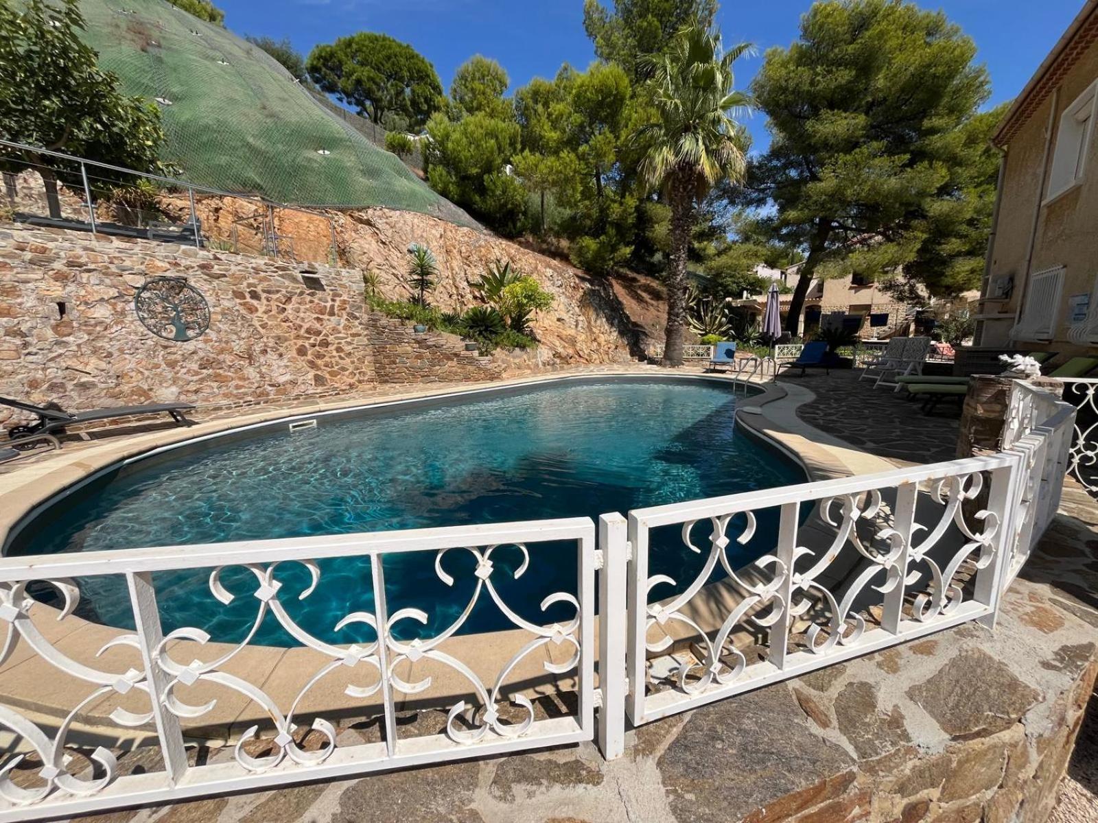 Meublé tourisme 4*, les pieds dans l'eau, Villa LAS PALMERAS La Londe-les-Maures Esterno foto